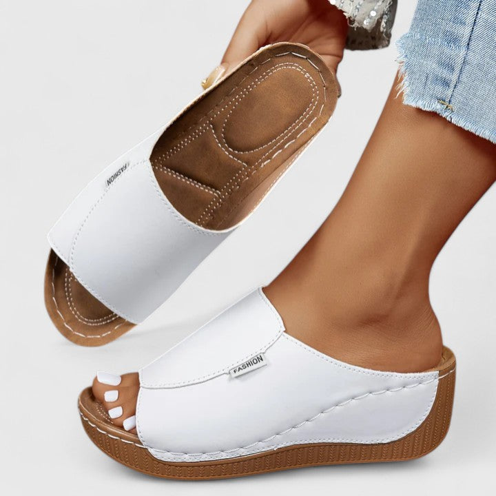 CELESTRIA | ORTHOPEDIC SANDALS